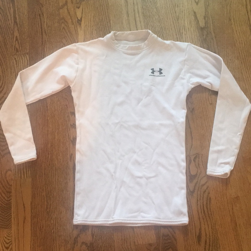 Adult Medium Under Armour Top